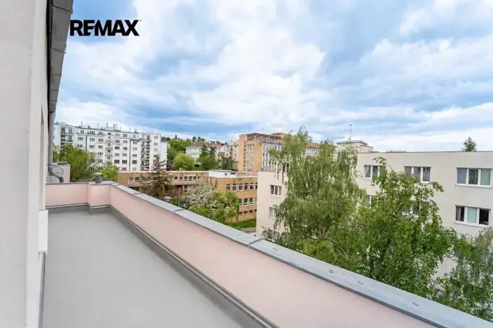 Pronájem bytu 3+1, Praha - Břevnov, Junácká, 75 m2