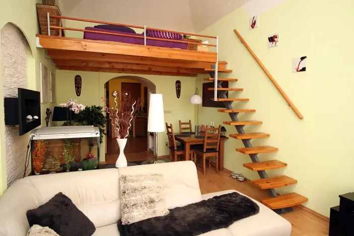 Pronájem bytu 1+1, Praha - Smíchov, Na Valentince, 45 m2