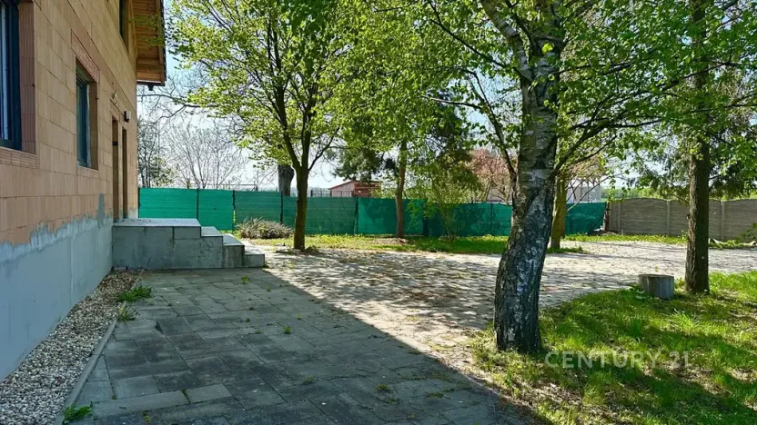 Prodej rodinného domu, Ivaň, 319 m2
