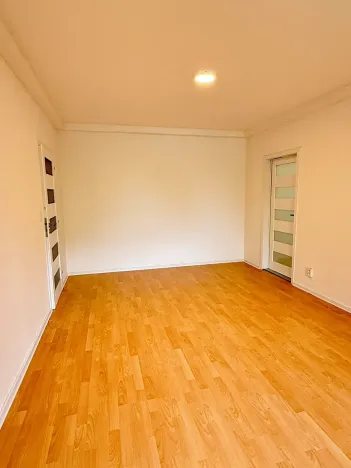 Pronájem bytu 3+1, Praha - Troja, Svídnická, 70 m2