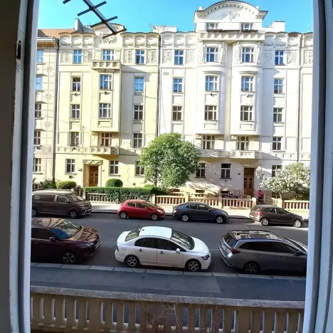 Pronájem bytu 2+kk, Praha - Bubeneč, Raisova, 41 m2