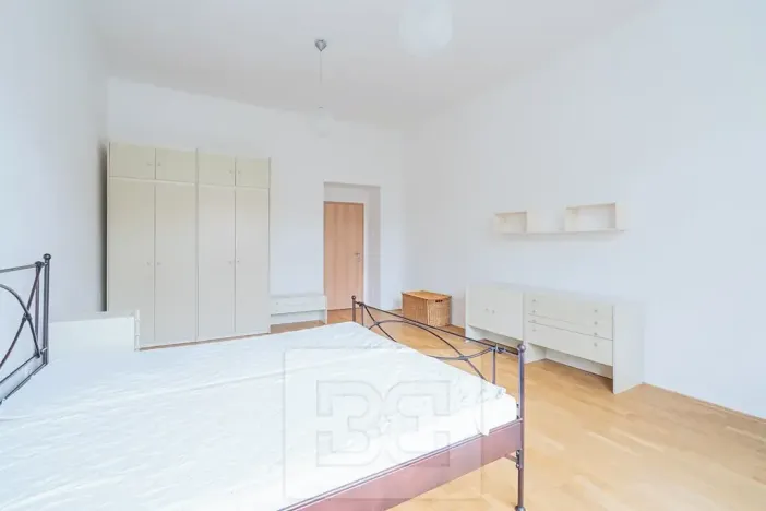 Pronájem bytu 2+1, Praha - Hradčany, Na valech, 79 m2