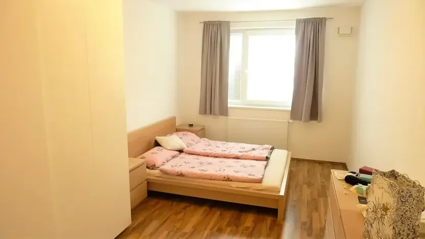 Pronájem bytu 2+kk, Praha - Modřany, Fikerova, 67 m2