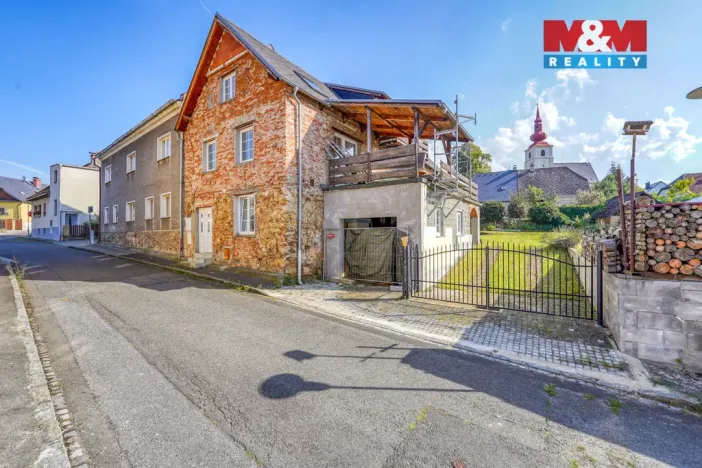 Prodej rodinného domu, Strážov, 359 m2