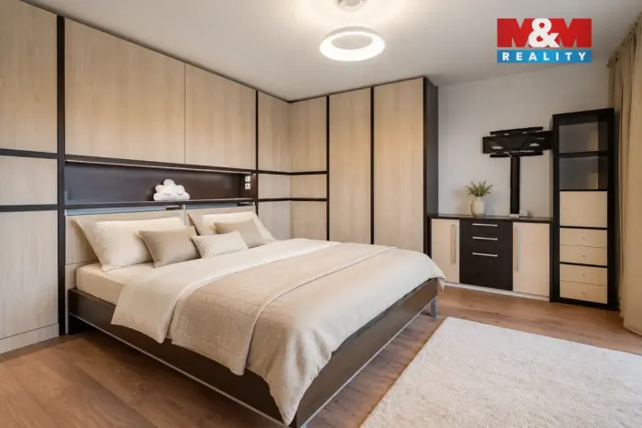 Prodej bytu 4+kk, České Budějovice - České Budějovice 3, Skuherského, 128 m2