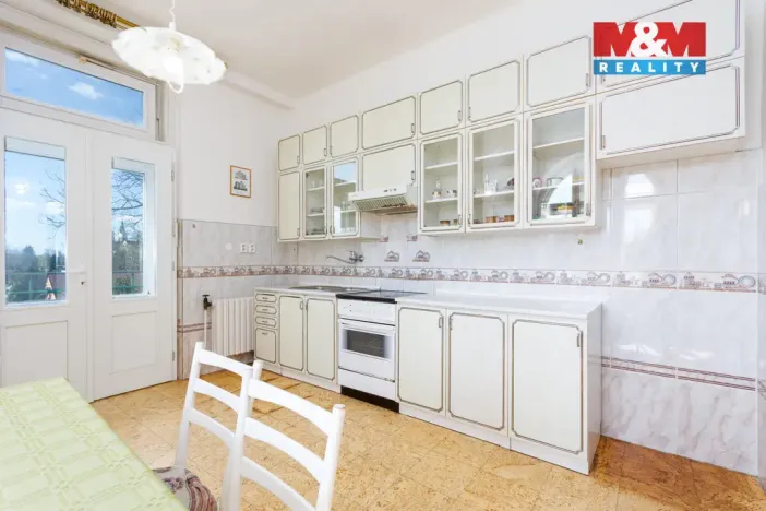 Prodej atypického bytu, Orlová - Město, Fr. Palackého, 140 m2