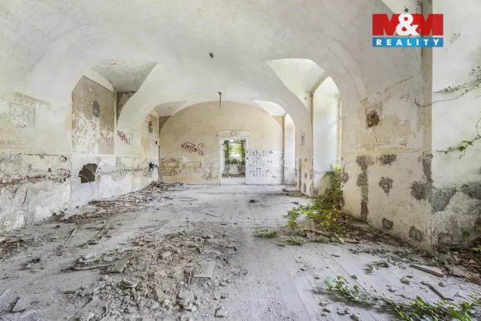Prodej komerčního pozemku, Zvoleněves, 18484 m2