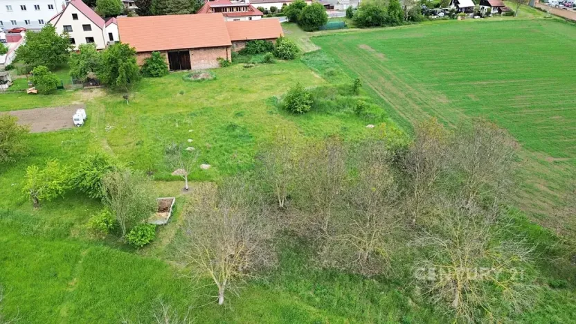 Prodej komerčního pozemku, Mratín, 1463 m2