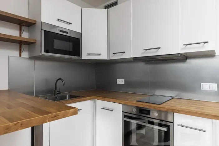 Pronájem bytu 1+kk, Praha - Vysočany, Smržových, 33 m2