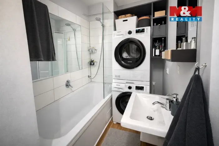 Pronájem bytu 2+kk, Praha - Podolí, Levá, 37 m2