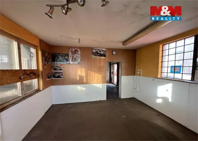Pronájem obchodního prostoru, Varnsdorf, Bratislavská, 700 m2