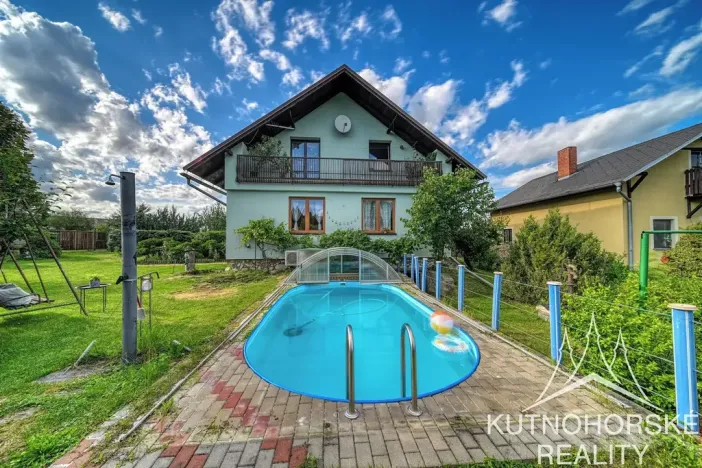 Prodej rodinného domu, Červené Janovice, 144 m2