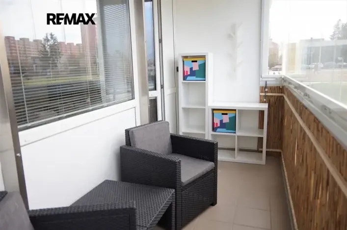 Pronájem bytu 1+kk, Praha - Kamýk, Otradovická, 37 m2