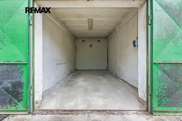 Prodej garáže, Praha - Braník, 14 m2
