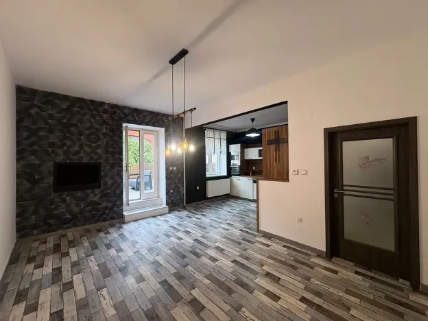 Prodej bytu 3+1, Jičín, Komenského náměstí, 86 m2