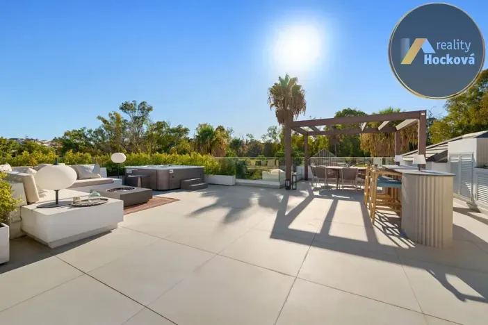 Prodej vily, Marbella, Španělsko, 611 m2