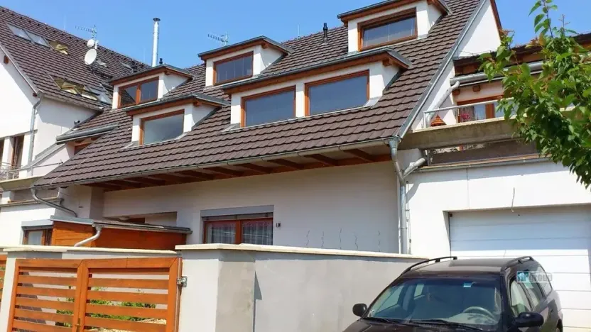 Prodej bytu 3+kk, Veleň, Polní, 300 m2
