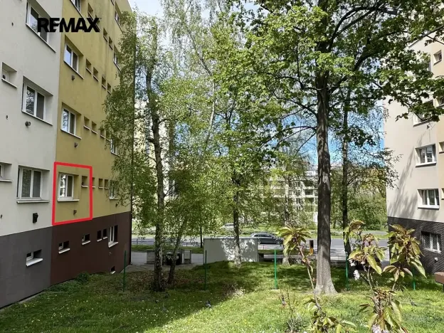 Pronájem bytu 1+kk, Praha - Břevnov, Patočkova, 31 m2