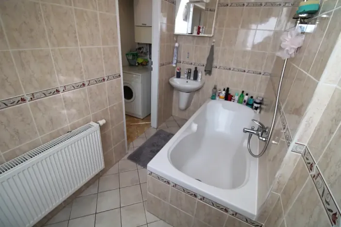Prodej bytu 2+1, Karlovy Vary, Kolmá, 97 m2