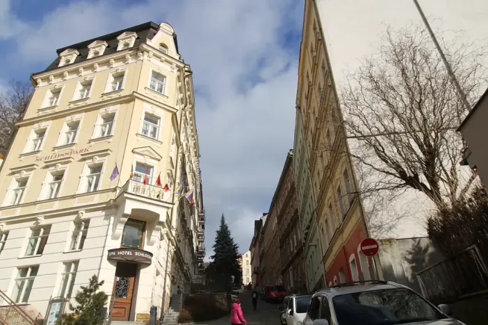 Prodej bytu 2+1, Karlovy Vary, Kolmá, 97 m2