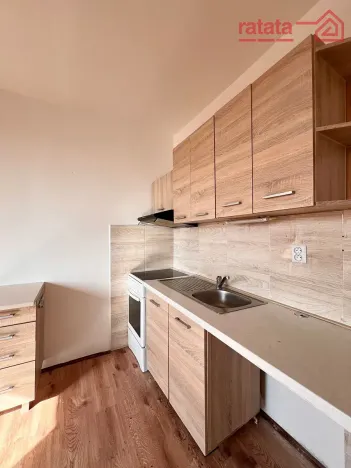 Pronájem bytu 1+1, Chomutov, Březenecká, 33 m2