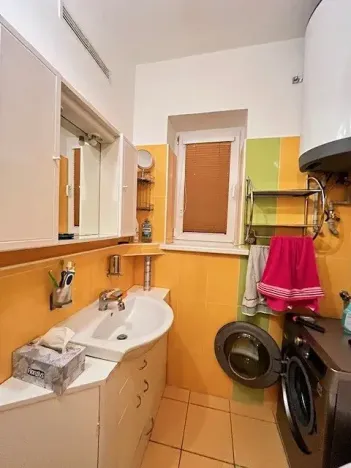 Pronájem bytu 2+1, Praha - Žižkov, Jeseniova, 42 m2
