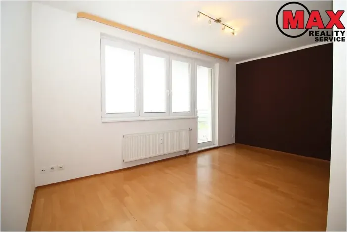 Pronájem bytu 1+kk, Praha - Troja, Hnězdenská, 36 m2