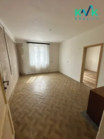 Prodej bytu 2+1, Karlovy Vary, Nejdecká, 55 m2
