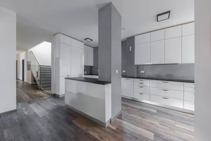 Prodej rodinného domu, Praha - Dolní Měcholupy, Na návsi, 392 m2