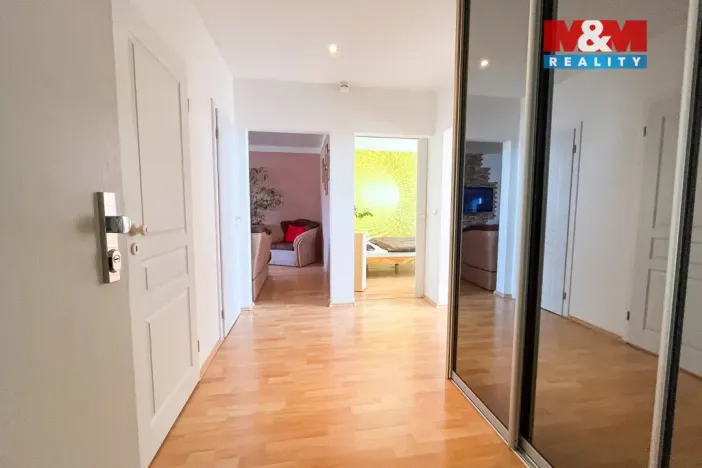 Prodej bytu 3+1, Chomutov, Svahová, 68 m2