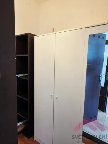 Pronájem bytu 1+kk, Praha - Modřany, Levského, 30 m2