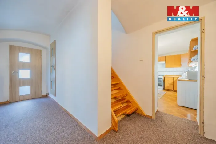 Prodej rodinného domu, Prackovice nad Labem, 200 m2