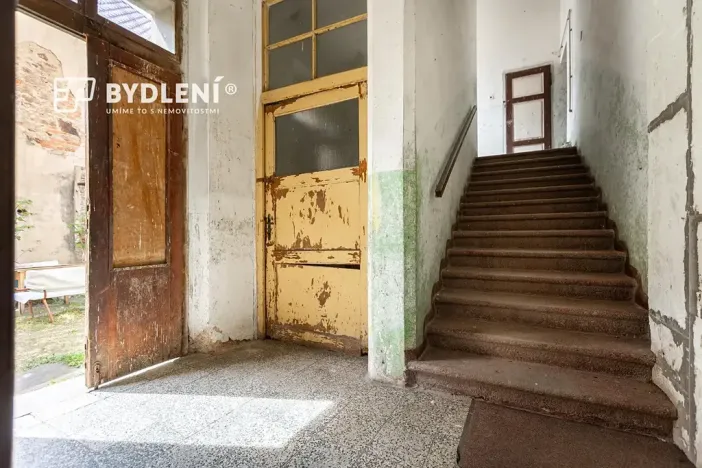 Prodej činžovního domu, Teplice, nám. Osvobození, 330 m2