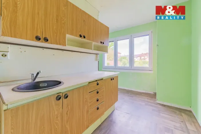Prodej bytu 3+1, Cheb, U Stadionu, 75 m2
