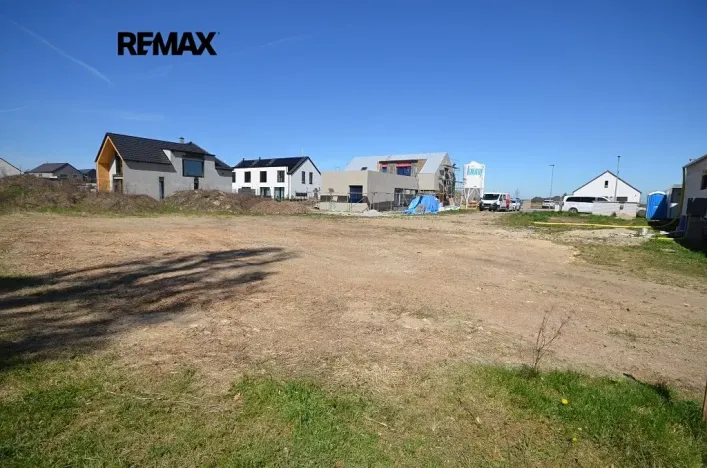 Pronájem zahrady, Slaný, 800 m2