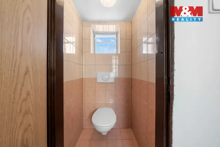 Prodej obchodního prostoru, Ústí nad Labem - Neštěmice, Veslařská, 240 m2