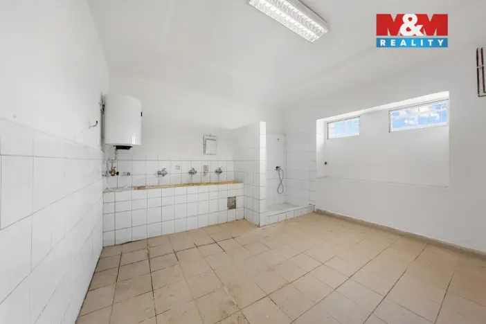 Prodej obchodního prostoru, Ústí nad Labem - Neštěmice, Veslařská, 240 m2