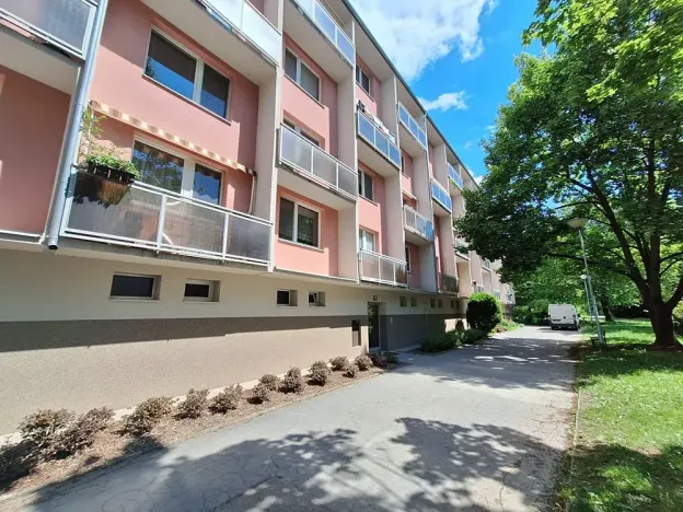 Pronájem bytu 3+1, Brno, Řezáčova, 85 m2