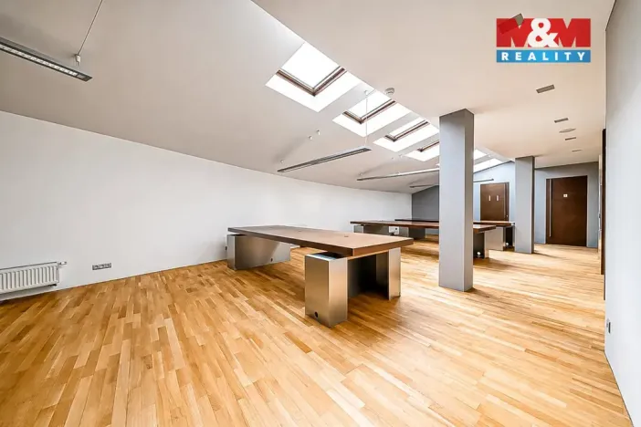 Pronájem kanceláře, Olomouc, Horní náměstí, 156 m2