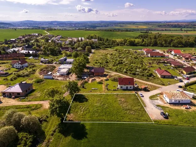 Prodej pozemku pro bydlení, Plzeň, Vlkýšská náves, 1704 m2