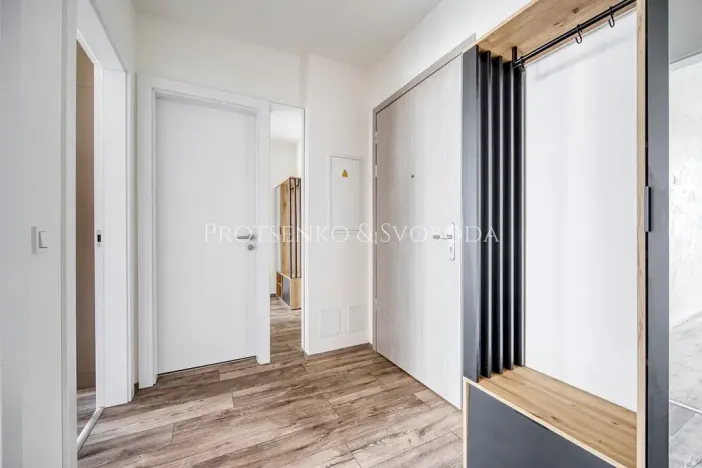 Pronájem bytu 2+kk, Hradec Králové, Průběžná, 58 m2