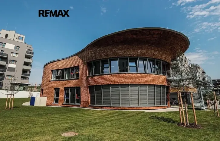 Pronájem bytu 2+kk, Praha - Hloubětín, Waltariho, 54 m2
