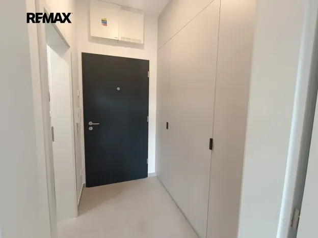 Pronájem bytu 1+kk, Praha - Uhříněves, Douchova, 30 m2