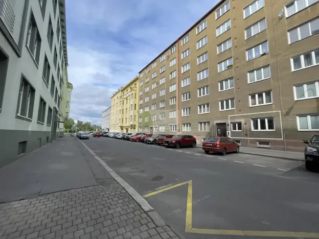 Prodej bytu 1+1, Praha - Libeň, Drahobejlova, 27 m2