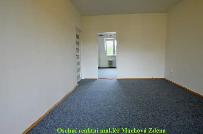 Pronájem bytu 2+1, Praha - Malešice, Káranská, 56 m2