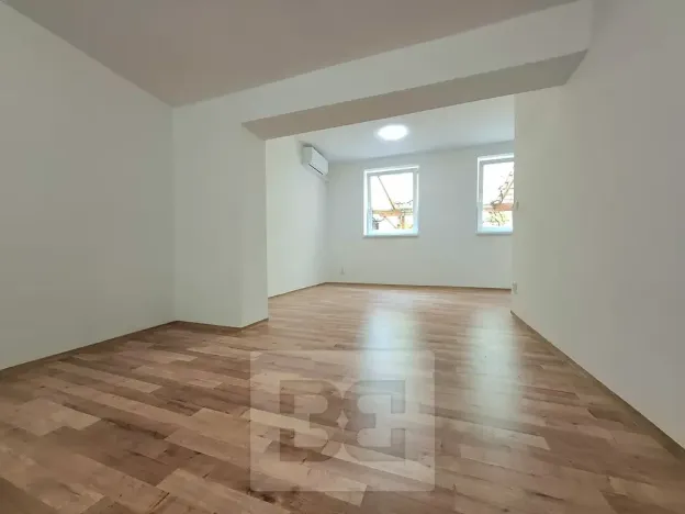 Pronájem bytu 1+kk, Dobruška, Šubertovo nám., 30 m2