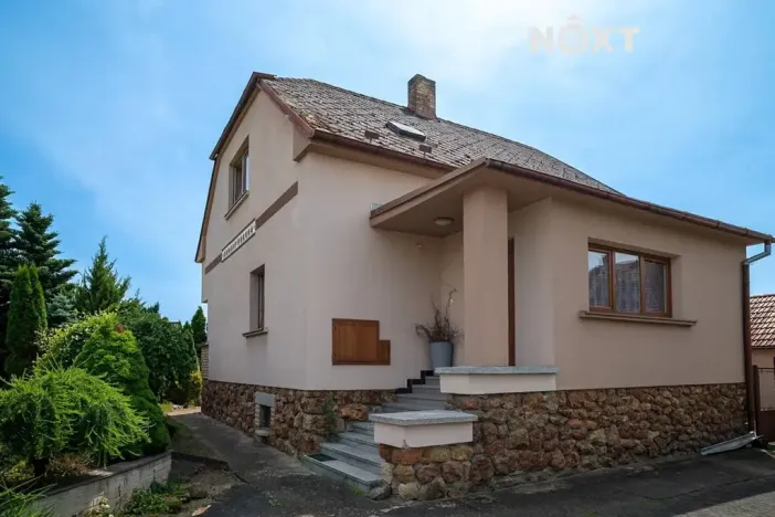 Prodej rodinného domu, Zahájí, 142 m2