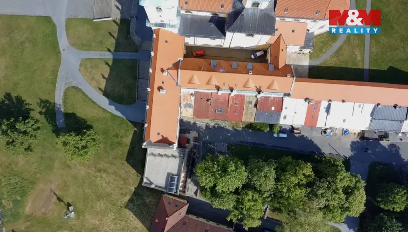 Prodej atypického bytu, Olomouc - Svatý Kopeček, nám. Sadové, 70 m2