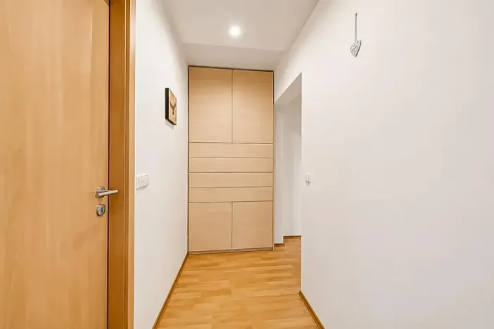 Prodej bytu 3+1, Praha - Komořany, Za sídlištěm, 68 m2