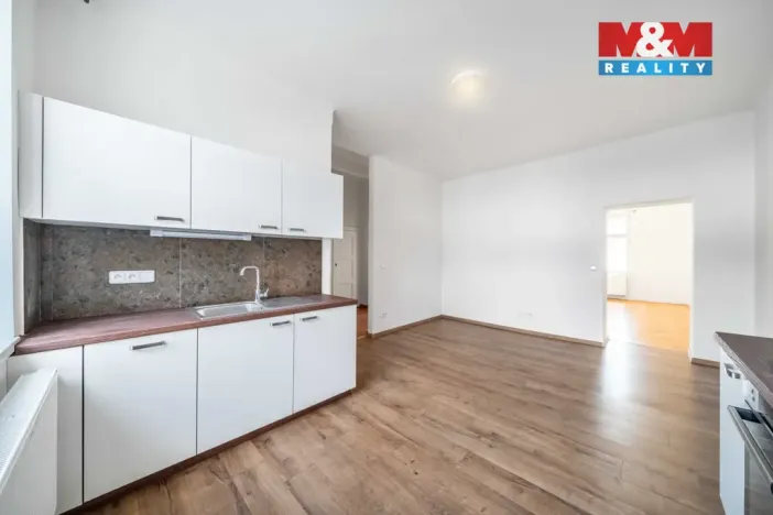 Pronájem bytu 2+1, Plzeň, Koterovská, 82 m2